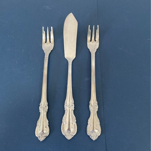 Vtg Stainless by Salem Victoria Pattern Serving Set Cocktail Fork Butter Knife - Picture 2 of 6